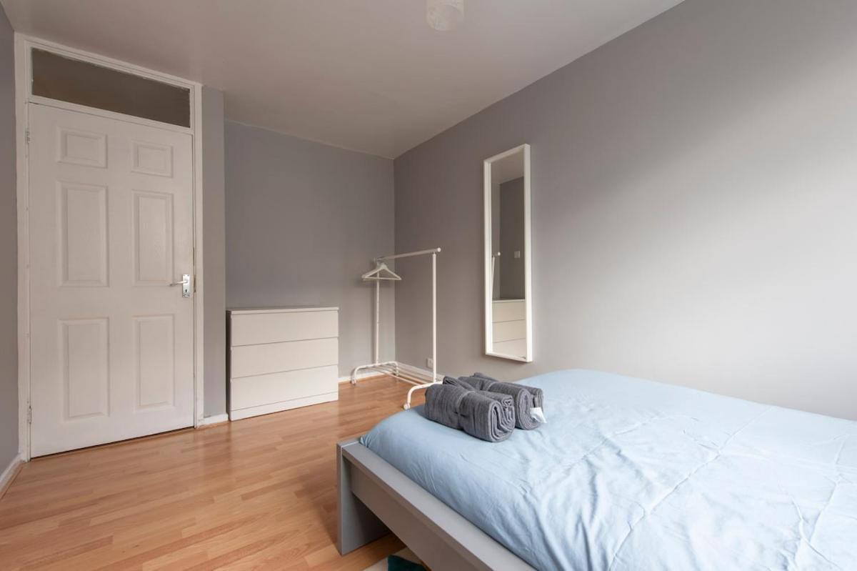 Lovely 2-Bed 20 Mins To Central Londra Exterior foto