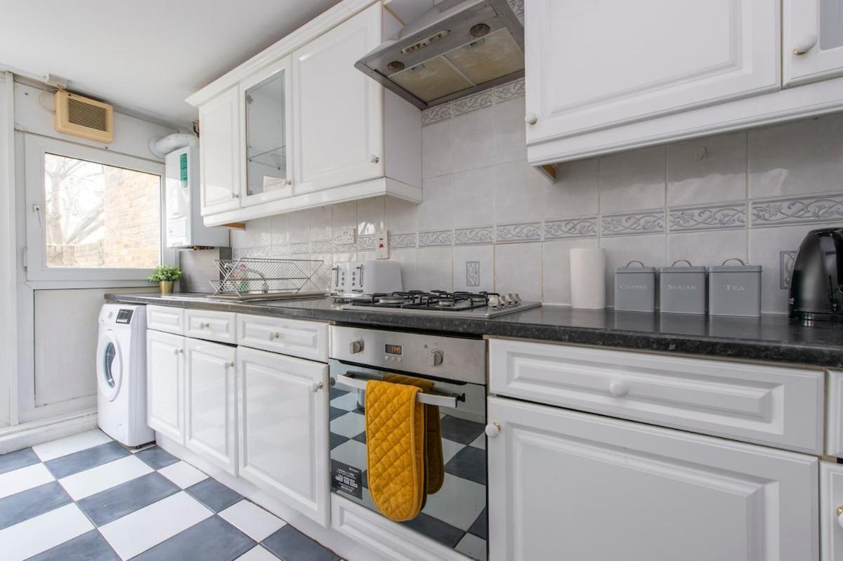 Lovely 2-Bed 20 Mins To Central Londra Exterior foto