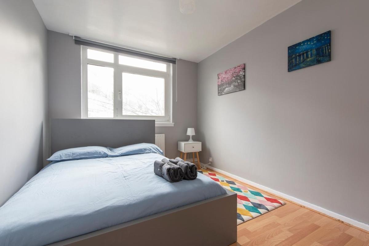 Lovely 2-Bed 20 Mins To Central Londra Exterior foto