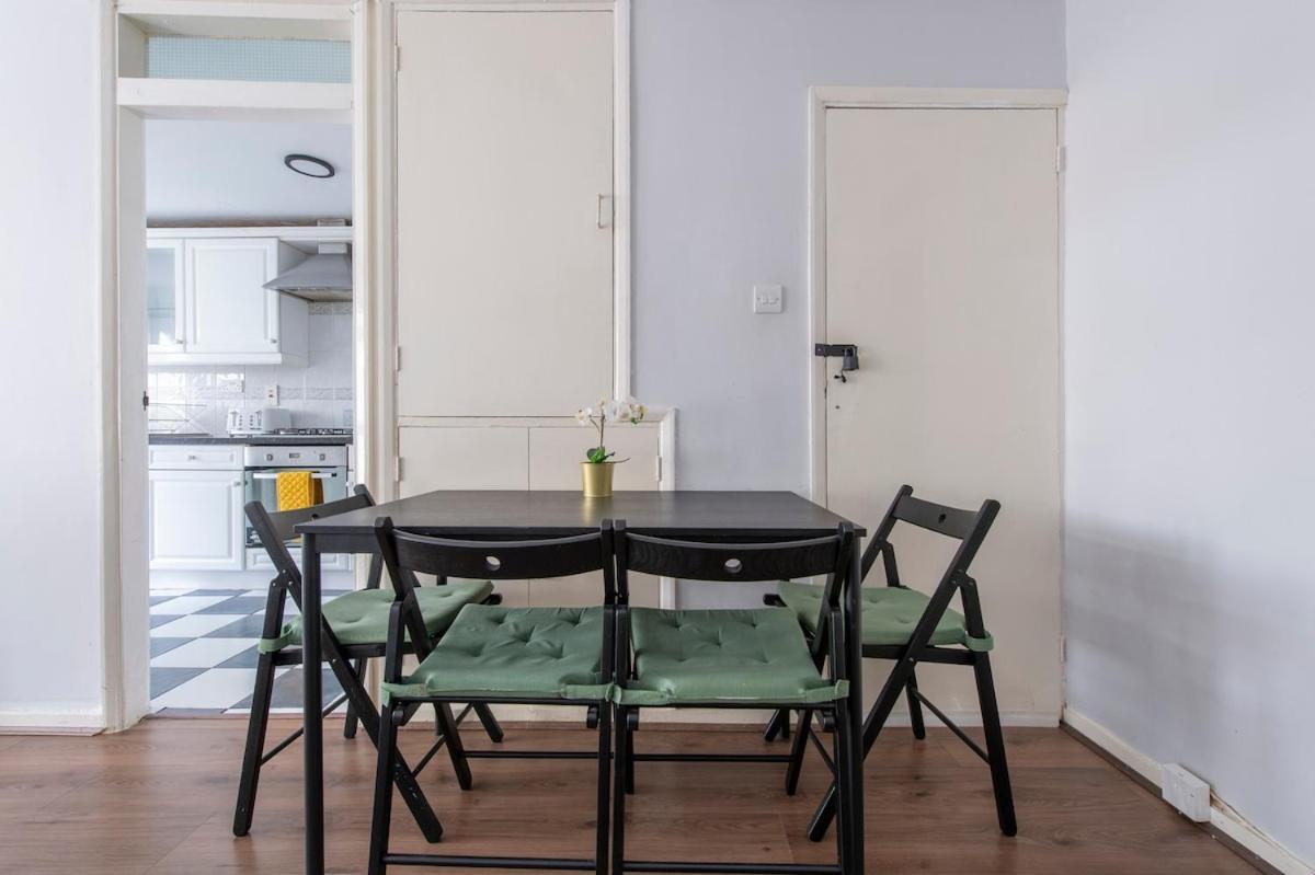 Lovely 2-Bed 20 Mins To Central Londra Exterior foto