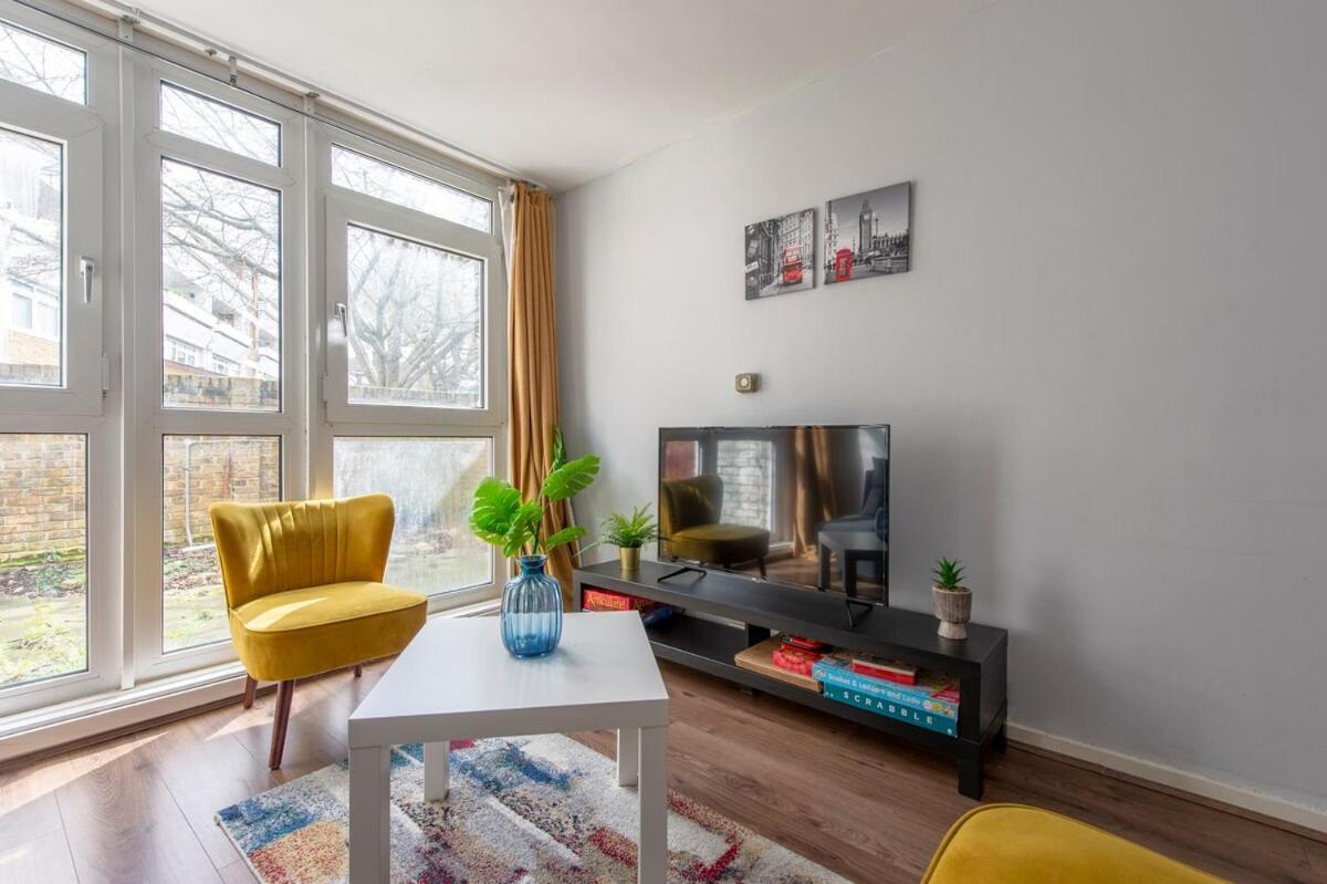 Lovely 2-Bed 20 Mins To Central Londra Exterior foto